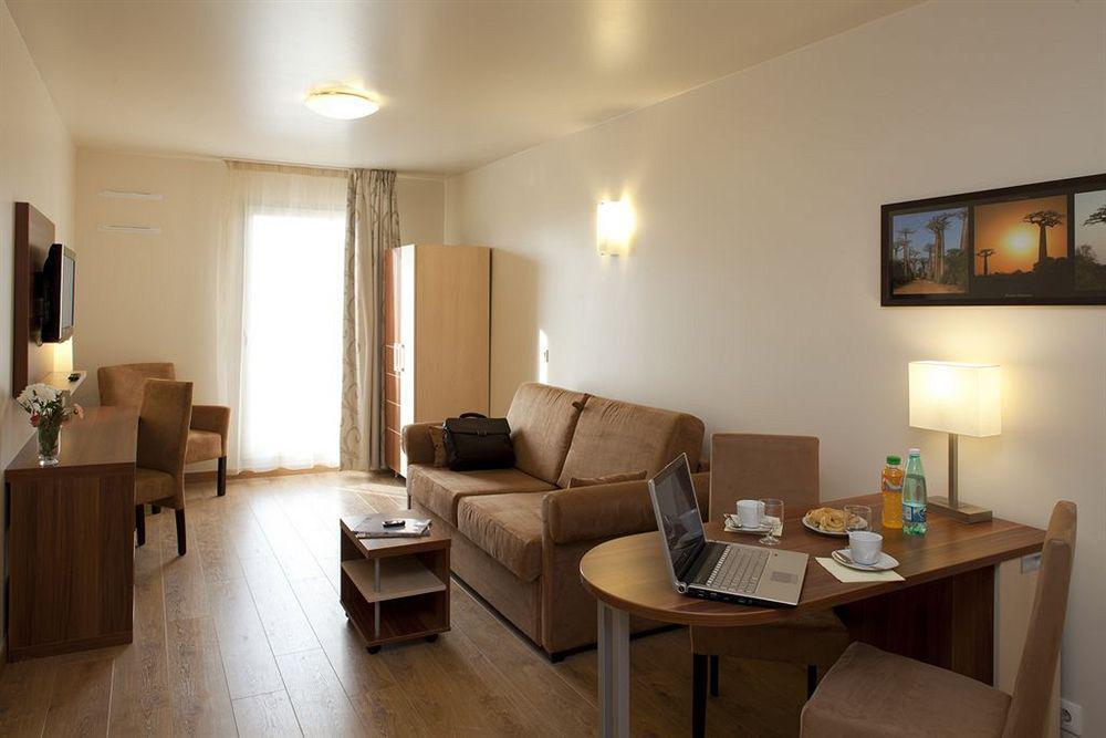 Villa Val Senart 1Ere Avenue Quincy-sous-Senart Bagian luar foto